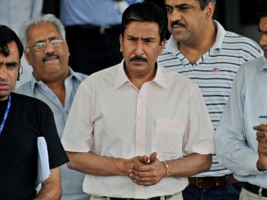 Only former cricketers should be made PCB Chairman, says Salim Malik Only former cricketers should be made PCB Chairman, says Salim Malik