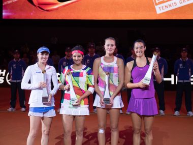 Top seeds Sania Mirza and Martina Hingis fall in final at Stuttgart Top seeds Sania Mirza and Martina Hingis fall in final at Stuttgart