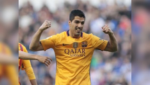 La Liga roundup: Suarez stars as Barcelona rout Deportivo 8-0; Real, Atletico stay in hunt