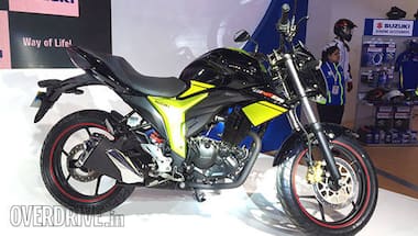 Suzuki to launch the Gixxer with a rear disc brake in India on April 15, 2016