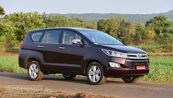 Image gallery: 2016 Toyota Innova Crysta