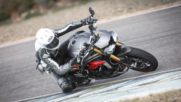 Image Gallery :  2016 Triumph Speed Triple