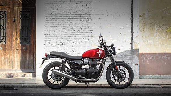 Triumph Bonneville T120 vs. Triumph Street Twin