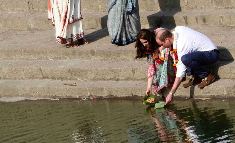 Kate and William at the Banganga Tank. Image by Sachin Gokhale