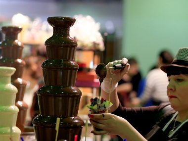 Chocoholics, rejoice! Eating chocolate daily may help prevent diabetes Chocoholics, rejoice! Eating chocolate daily may help prevent diabetes