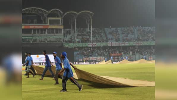Dew Factor: Discrepancy in playing conditions wrecking the sport of cricket