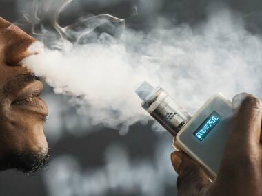 E-cigarettes display can trigger smoking in teenagers, warn researchers