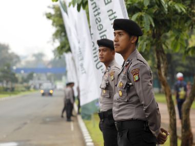 Indonesia shocker: Non-Muslim woman whipped under Sharia for selling alcohol Indonesia shocker: Non-Muslim woman whipped under Sharia for selling alcohol