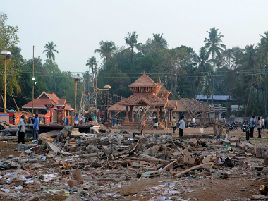 Kollam temple tragedy: Kerala to seek Rs 117 crore aid from Centre Kollam temple tragedy: Kerala to seek Rs 117 crore aid from Centre
