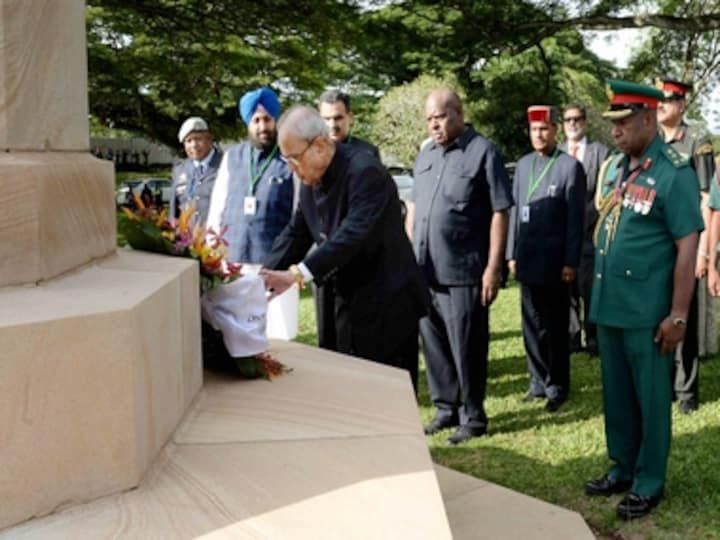 Pranab Mukherjee pays respect to 'unknown' Indian soldiers in Second World War