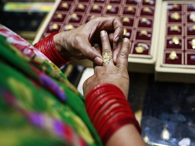 Jewellers hopeful of 10% growth in sales on Akshaya Tritiya Jewellers hopeful of 10% growth in sales on Akshaya Tritiya