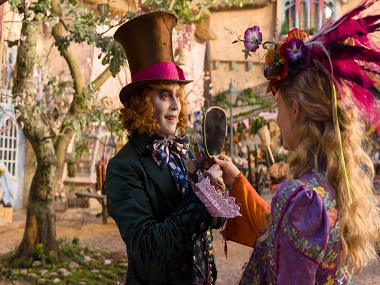 'Alice Through the Looking Glass' review: Five years too late, this sequel proves less is more 'Alice Through the Looking Glass' review: Five years too late, this sequel proves less is more
