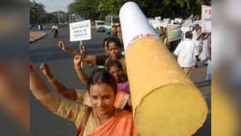 Contradictory reports by government panels weaken fight against tobacco