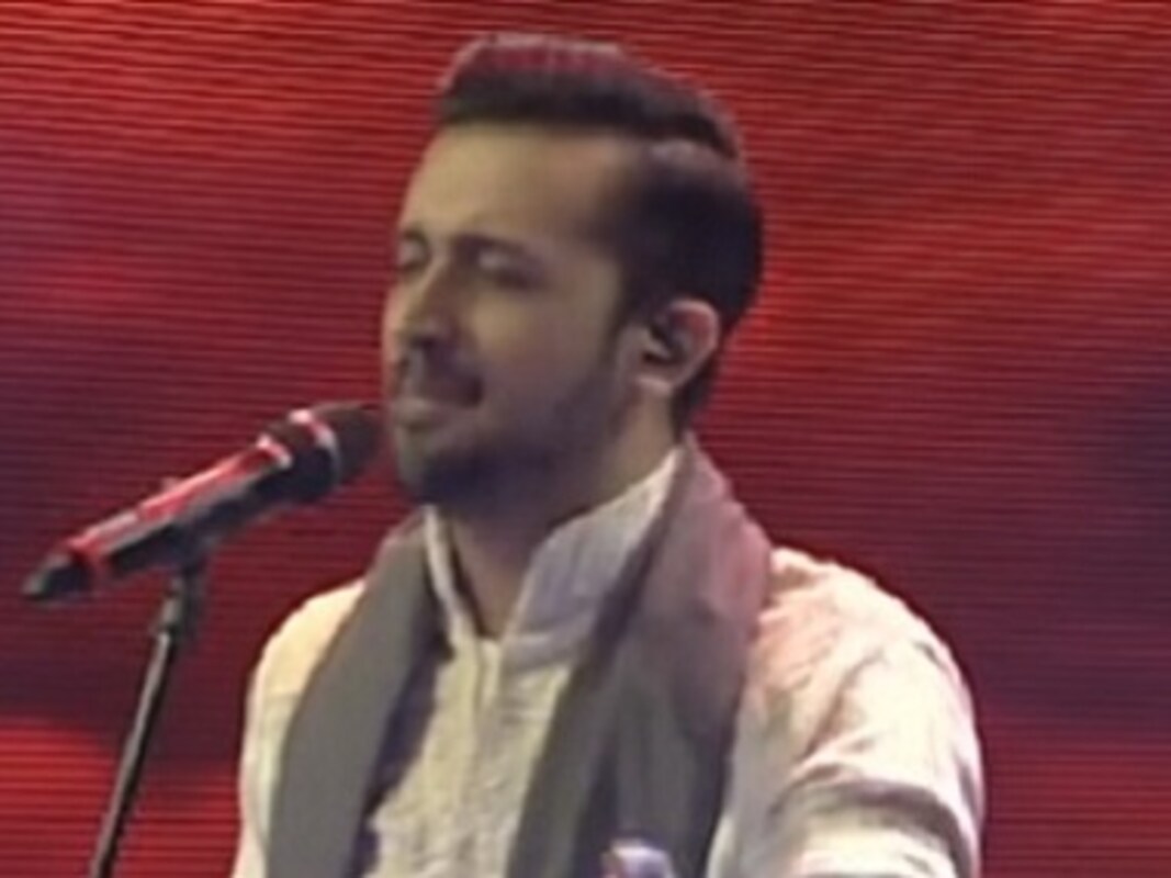 atif aslam with his brothers