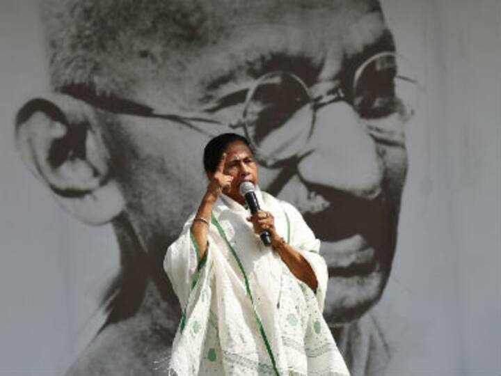 Mamata Banerjee to take oath as Bengal CM with 41 ministers at around 11 am