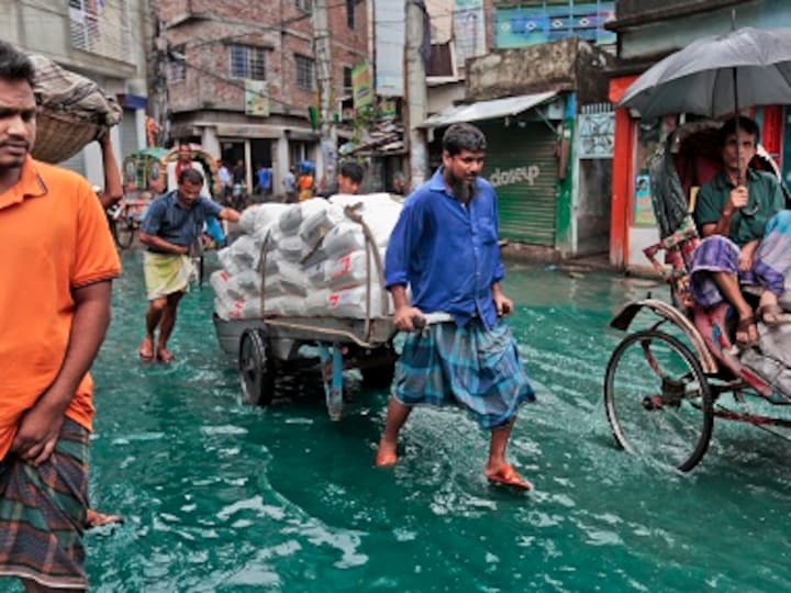 Cyclone Roanu hits Bangladesh: 24 dead, thousands left homeless