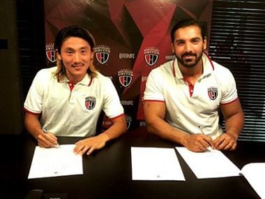 Katsumi Yusa with owner of NorthEast United FC, John Abraham. Image Courtesy: Twitter
