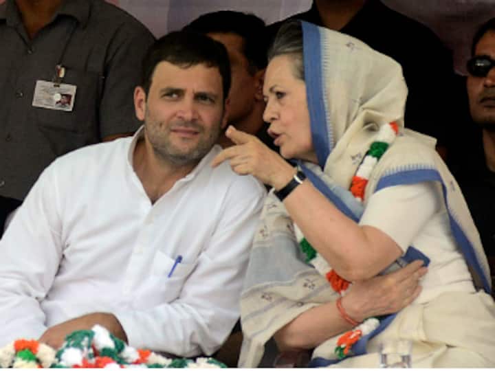 Pledge of allegiance? West Bengal MLAs give Sonia Gandhi signed affidavit of loyalty