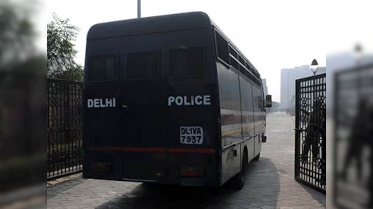 JNU missing student row: Students, police clash at Jantar Mantar; Najeeb Ahmad's mother detained