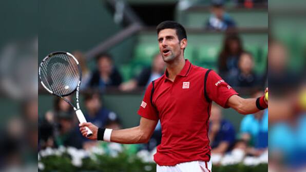 Djokovic cruises in fading light, Serena marches on, Thiem impresses at rainy French Open