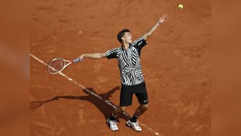 French Open 2016: Dominic Thiem overpowers Alexander Zverev in clash of young guns