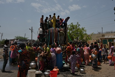 Drought in India: There's water everywhere in Latur, but not a drop of it's free Drought in India: There's water everywhere in Latur, but not a drop of it's free