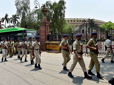 Securing aam aadmi: VIP security culture needs a serious rethink Securing aam aadmi: VIP security culture needs a serious rethink