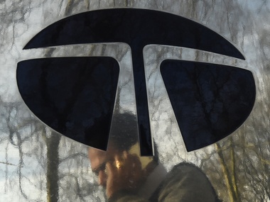 Domestic turnaround, Jaguar Land Rover boosts Tata Motors net profit 3-fold Domestic turnaround, Jaguar Land Rover boosts Tata Motors net profit 3-fold