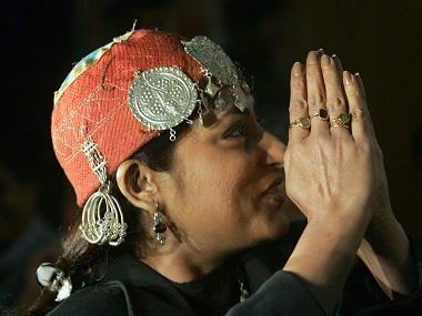 Rupa Ganguly heckled, convoy attacked allegedly by TMC supporters Rupa Ganguly heckled, convoy attacked allegedly by TMC supporters