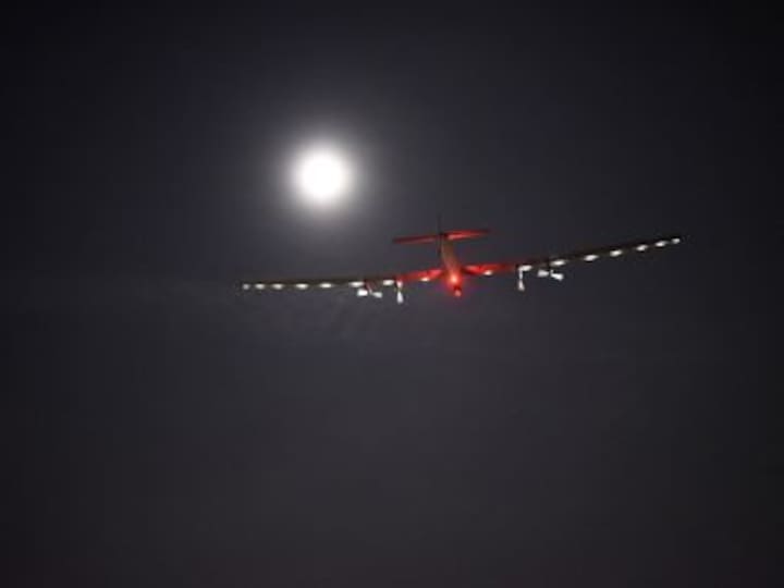 Solar Impulse completes latest leg on record-breaking flight