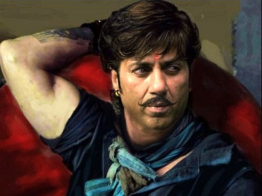 Bloated budget, stalled shoot: Long-in-the-works 'Bhaiyyaji Superhitt' nears completion Bloated budget, stalled shoot: Long-in-the-works 'Bhaiyyaji Superhitt' nears completion