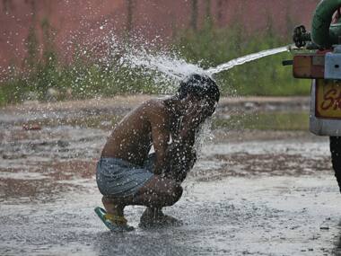 Telangana reels under harsh heat wave conditions; mercury touches 46 degree celsius at Ramagundam, Nalgonda