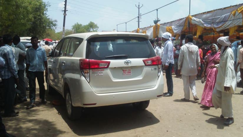 Khadse’s private vehicle. Image procured by Sanjay Sawant