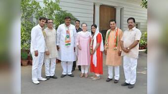 Congress leaders meet Sonia at her residence over MCD bypolls victory