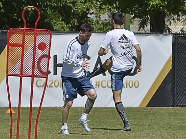 Leo Messi starts training again. AFP