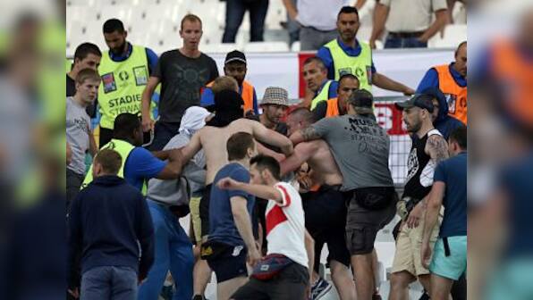Euro 2016: England and Russia fans collide as violence wrecks havoc in Marseille