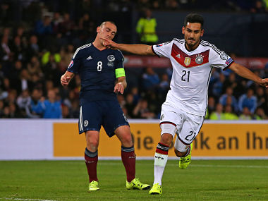 Ilkay Gundogan signs for Manchester City, becomes first Pep Guardiola signing Ilkay Gundogan signs for Manchester City, becomes first Pep Guardiola signing