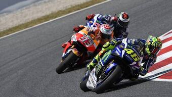 MotoGP 2016: Valentino Rossi wins Catalunya thriller