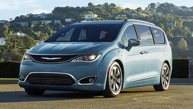 Fiat partners up with government of Ontario to produce the Chrysler Pacifica
