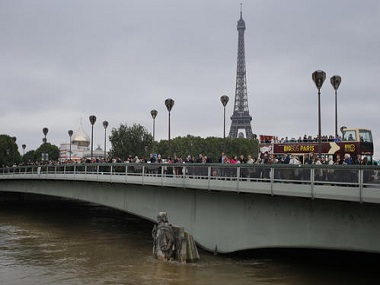 French PM Valls creates emergency fund for people affected by floods French PM Valls creates emergency fund for people affected by floods