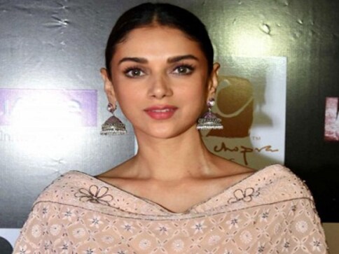 Aditi Rao Hydari to learn Tamil for film opposite Karthi