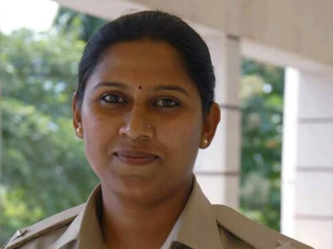 'Resigned and jobless': Why Karnataka top cop Anupama Shenoy's resignation created buzz on social media 'Resigned and jobless': Why Karnataka top cop Anupama Shenoy's resignation created buzz on social media