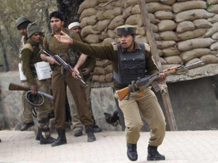 Delhi: 25-year-old CRPF head constable commits suicide Delhi: 25-year-old CRPF head constable commits suicide