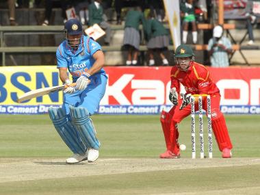 Barinder Sran holds nerves in last over as India edge Zimbabwe to clinch T20I series Barinder Sran holds nerves in last over as India edge Zimbabwe to clinch T20I series