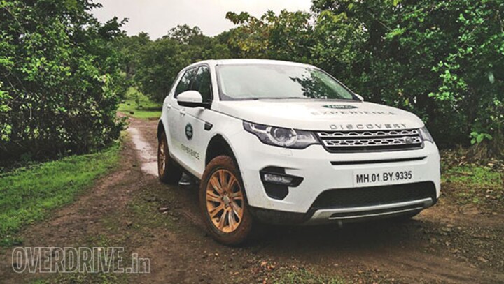 Discovering the sport at the Land Rover Experience