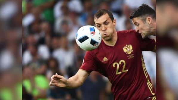 Euro 2016: England fans are no angels, says Russian striker Artem Dzyuba
