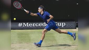 Roger Federer reaches Stuttgart last-eight, grabs new record with 1072 match wins
