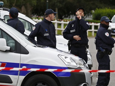 Paris: Man tries to ram car into crowd in front of mosque, arrested; no injuries reported Paris: Man tries to ram car into crowd in front of mosque, arrested; no injuries reported