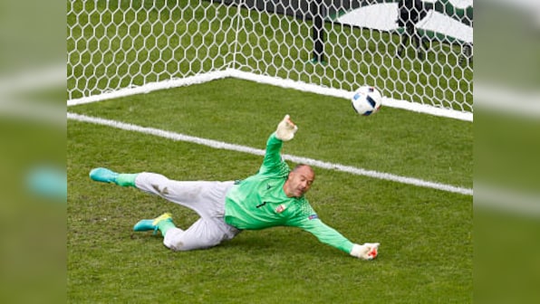 Age irrelevant for 40-year-old world-class Gabor Kiraly, says Hungary coach Bernd Storck