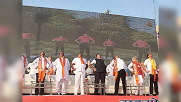 On Yoga Day, Nitin Gadkari promotes yoga as a lifestyle to live without stress